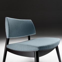 To-kyo 541 favázas kárpitozott lounge szék