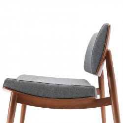 To-kyo 541 favázas kárpitozott lounge szék