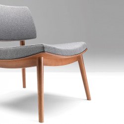 To-kyo 541 favázas kárpitozott lounge szék