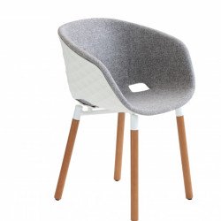 Uni-ka 601M kárpitozott fa lábú karfás szék