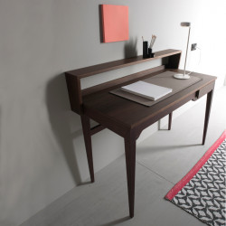 Pad 216 íróasztal Dió