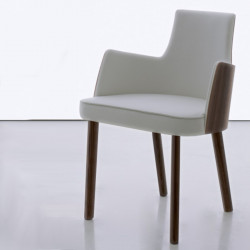 Mila 264 párnázott karosszék valódi bõr kárpittal