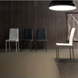 Rosa 527 fém vázas szék valódi bõr kárpittal 03 Fémvázas étkezőszékek 0 COMPAR