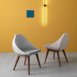 Desire 956 fa vázas szék szövet kárpittal