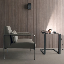 Liza 684 fém vázas karosszék valódi bõr kárpittal - párnával 05 Fémvázas karosszékek 0 COMPAR