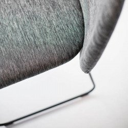 Chips SL szánkótalpas kárpitozott szék