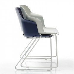 Clop polipropilén vázas szánkótalpas karosszék párnázott - kárpitozott üléssel