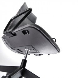 Velvet állítható magasságú kárpitozott fõnöki forgószék magas háttámlával - fix fekete kartámasszokkal - 5-ágú csillag alakú központi görgõs lábbal