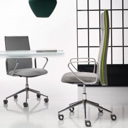 Velvet állítható magasságú kárpitozott irodai szék - fix fekete kartámasszokkal - 5-ágú csillag alakú központi görgõs lábbal