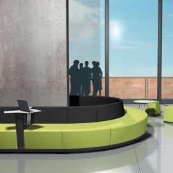 Circuit kárpitozott 30 fokot bezáró fotel karfák nélkül