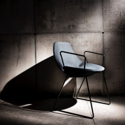 Eon kárpitozott szánkótalpas szék