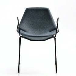 Eon kárpitozott szánkótalpas szék