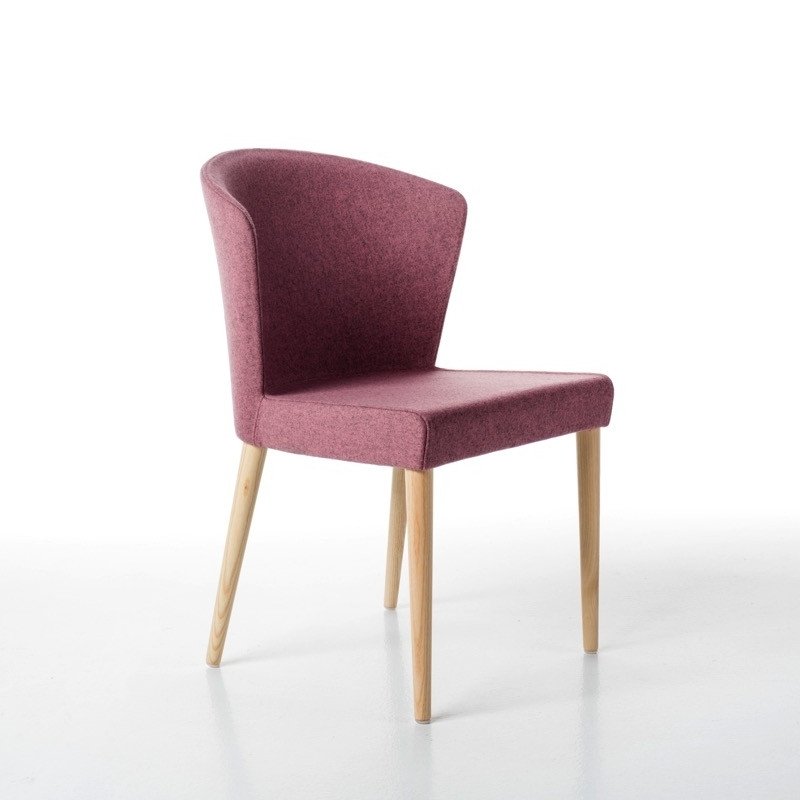 Konté kárpitozott szék natúr kõrisfa lábakkal