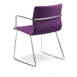 Miss kárpitozott szánkótalpas szék