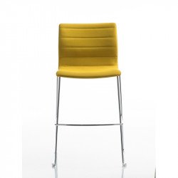 Miss kárpitozott szánkótalpas bárszék