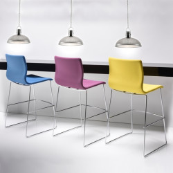 Miss kárpitozott szánkótalpas bárszék