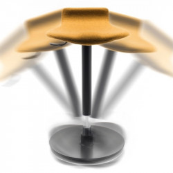 Obló kárpitozott bárszék hintamechanikával