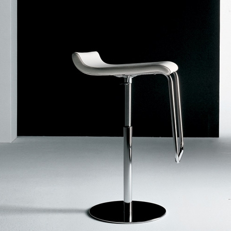 Prince kárpitozott bárszék alacsony háttámlával