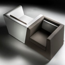 Double kárpitozott fotel zárt karfákkal