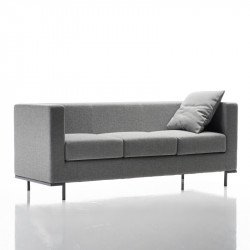 Hall kárpitozott háromszemélyes kanapé