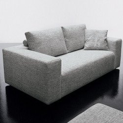 Square kétszemélyes kanapé - hátpárnákkal és karfákkal