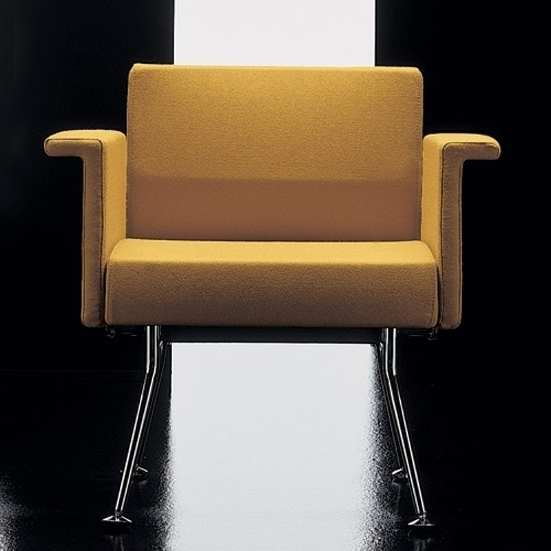 Ypsilon kárpitozott fotel