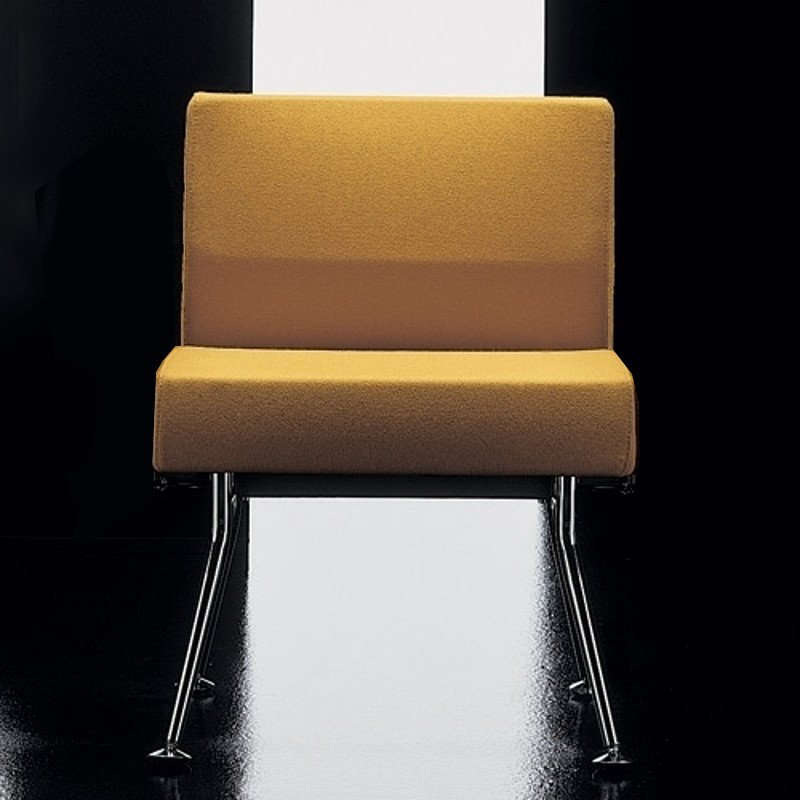 Ypsilon kárpitozott fotel karfák nélkül