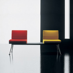 Ypsilon kárpitozott kétüléses kanapé kisasztallal karfák nélkül 06 Vendéglátás Diemme