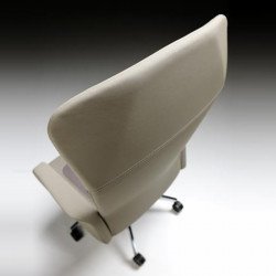 Halfpipe kárpitozott irodai szék állítható magassággal - magas háttámlával