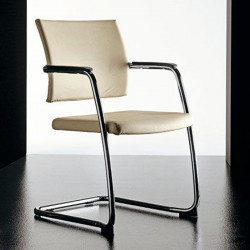 Venus kárpitozott szánkótalpas irodai szék 05 Favázas karosszékek Diemme