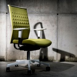 Fit Up hõformázott polipropilén háttámlájú irodai szék - fekete vázzal