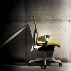 Fit Up hõformázott polipropilén háttámlájú irodai szék - fekete vázzal