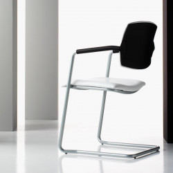 Ariel kárpitozott festett alumínium vázas karosszék 05 Fémvázas karosszékek Diemme