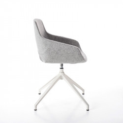 Clea Plus kárpitozott karosszék - fehér négy élû piramis központi lábbal 05 Fémvázas karosszékek Diemme