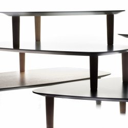 Bread fehér háromszög alakú dohányzóasztal - fehér lakkozott tölgy lábbal