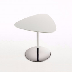 Bread fehér háromszög alakú dohányzóasztal - krómozott központi lábbal 02 Dohányzóasztalok Diemme