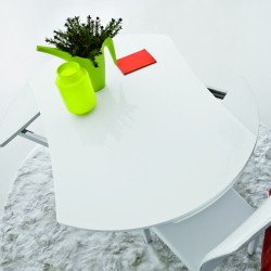 Simple Round 470 átalakítható-bővíthető asztal