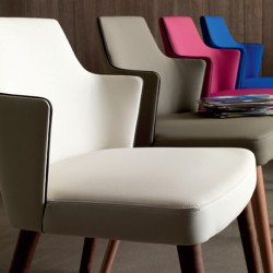 Jolly 277 kőrisfa karosszék műbőr kárpit üléssel és lábakkal