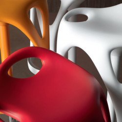 Form 489 állítható magasságú bárszék tűzálló poliuretánból